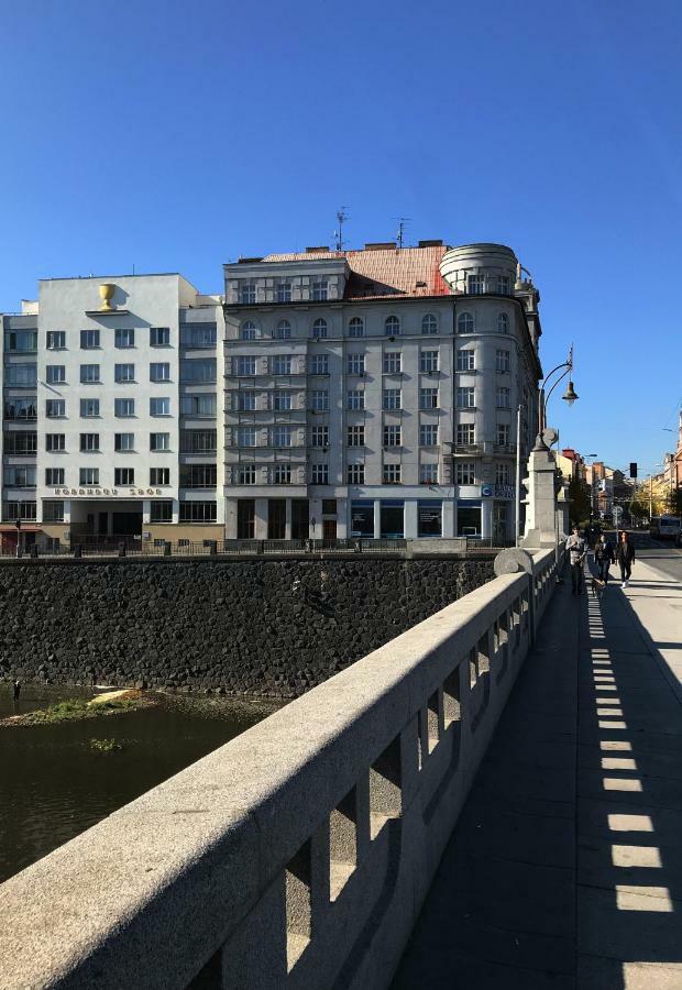 Apartman Mrakodrap Plzen Bagian luar foto